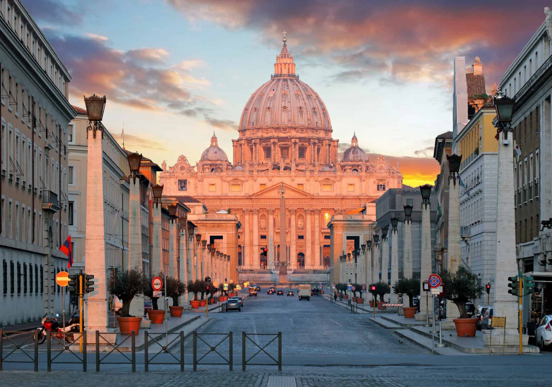 Discover the Secrets of the Vatican Museums: How to Book Your Visit!